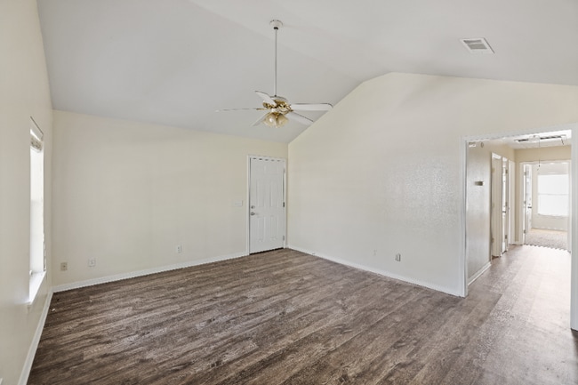 Building Photo - 177 Beauregard St