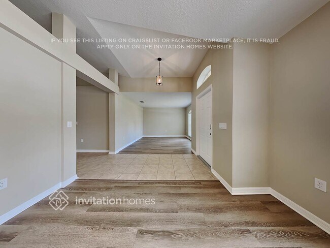 Foto del edificio - 1583 Carmona Ct