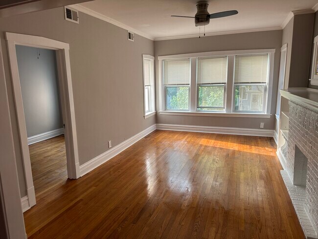 Foto del edificio - 2435 W Winona St