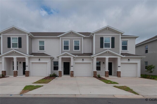 Foto del edificio - 3239 Laurent Loop