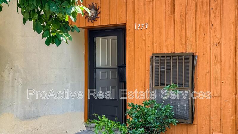 Foto principal - 1373 E Tanners Creek Dr