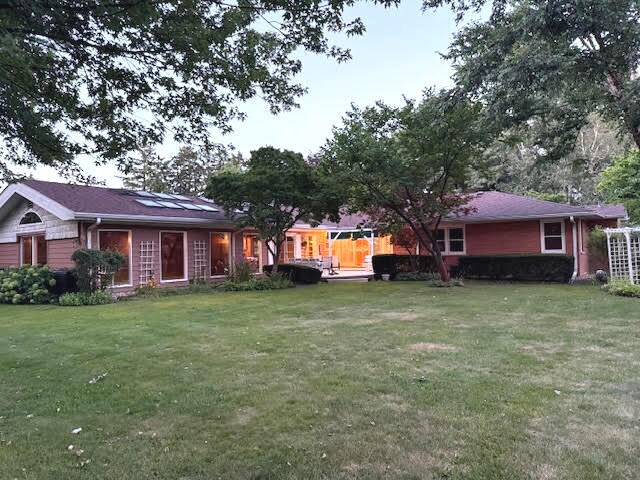 Building Photo - 810 S Edgewood Ln