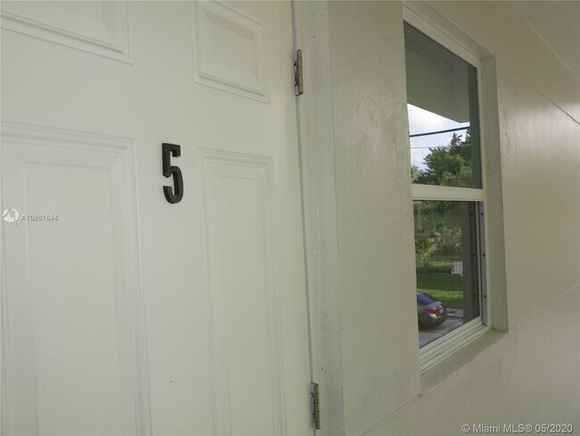 Foto del edificio - 3676 Oak Ave