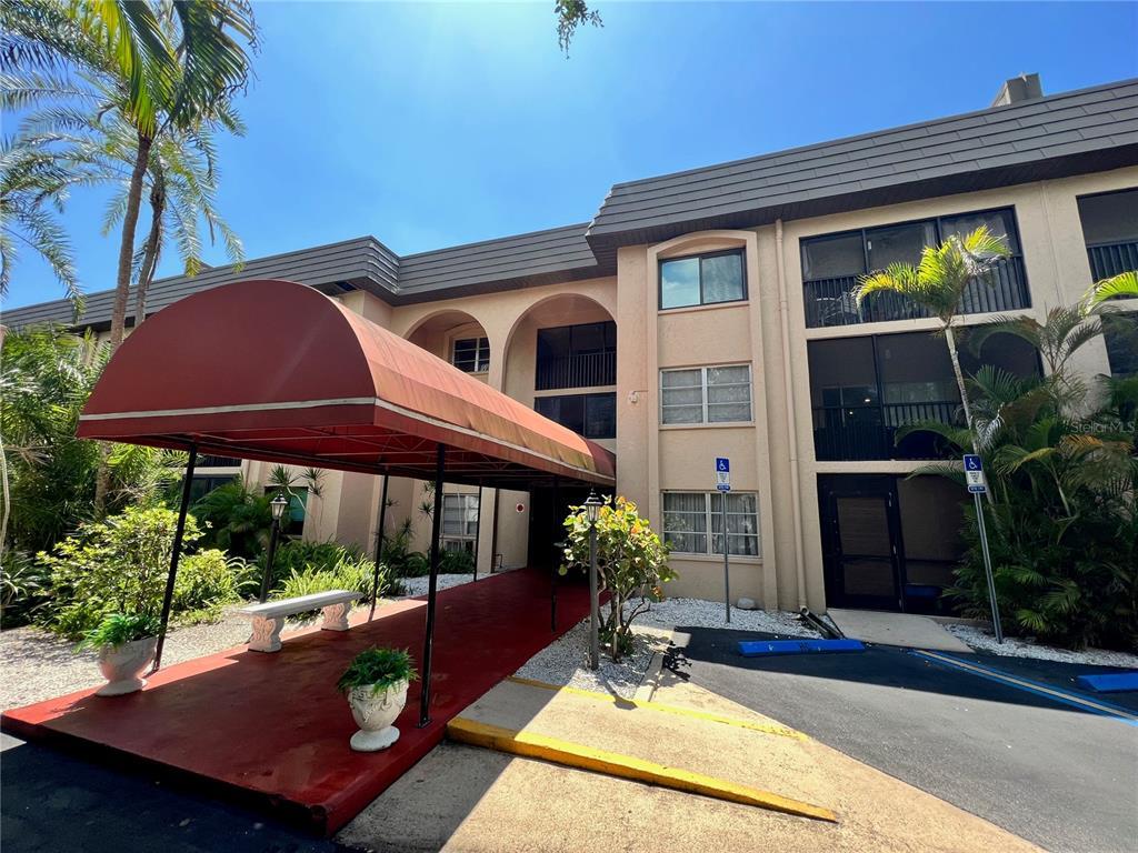 3700 S Osprey Ave Unit 108, Sarasota, FL 34239 Condo for Rent in