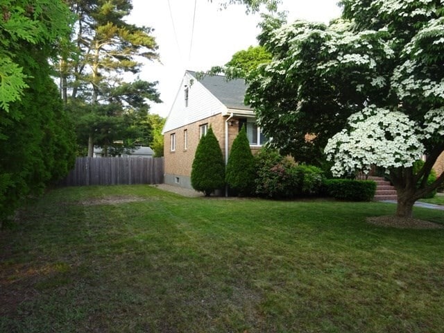 Building Photo - 27 Wenonah Rd