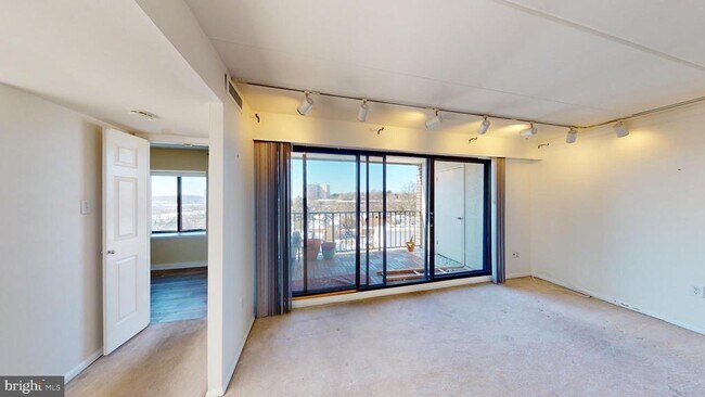 Foto del edificio - 112 Roberts Ln