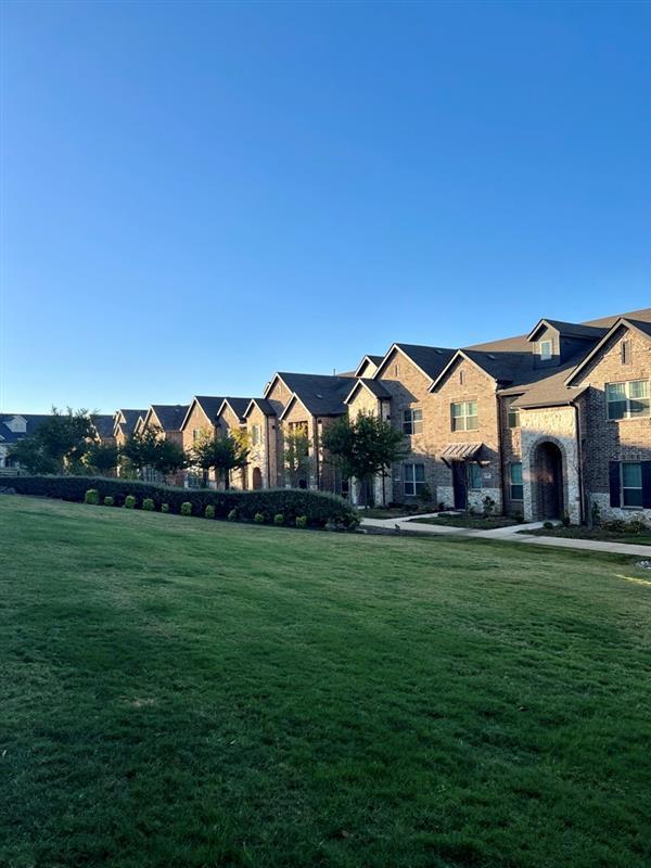 Building Photo - 608 Ballustrade Dr