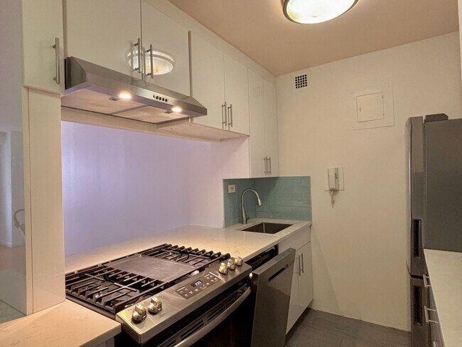 Foto del edificio - 400 E 54th St
