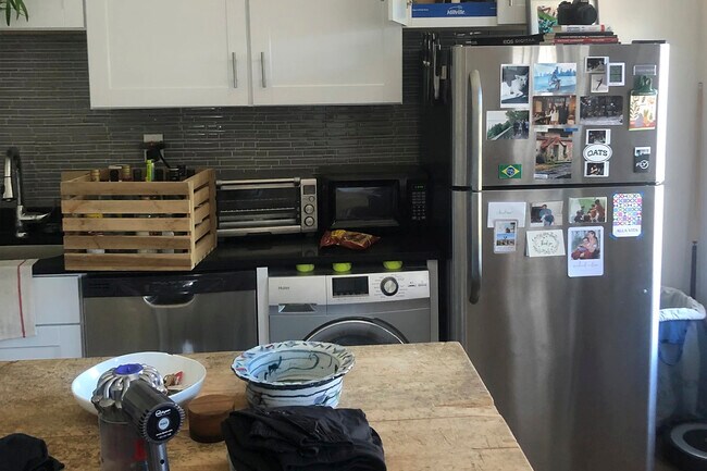 Foto del edificio - 2127 N Dayton St