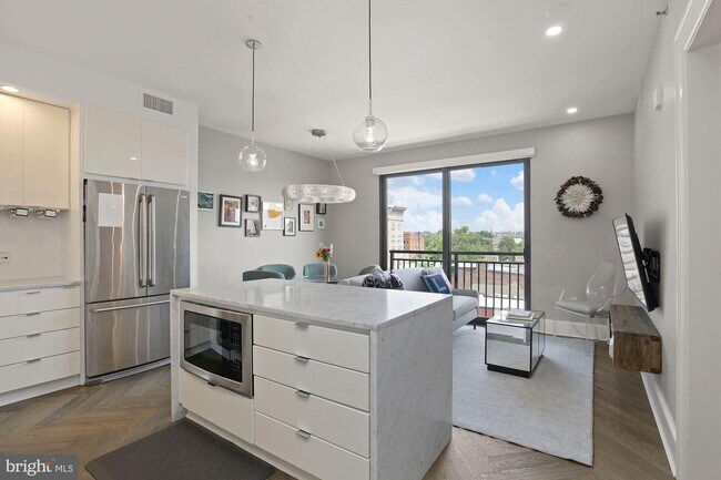 Foto del edificio - 1011 M St NW