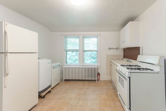 Building Photo - 1314 Philadelphia Pike