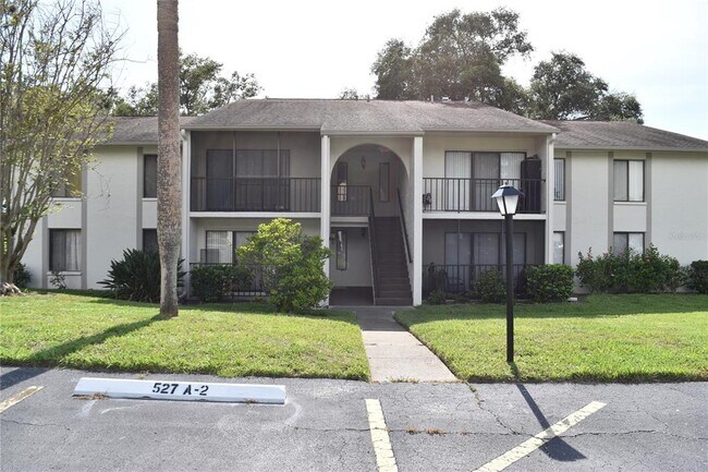 Foto del edificio - 2522 Pine Ridge Way S