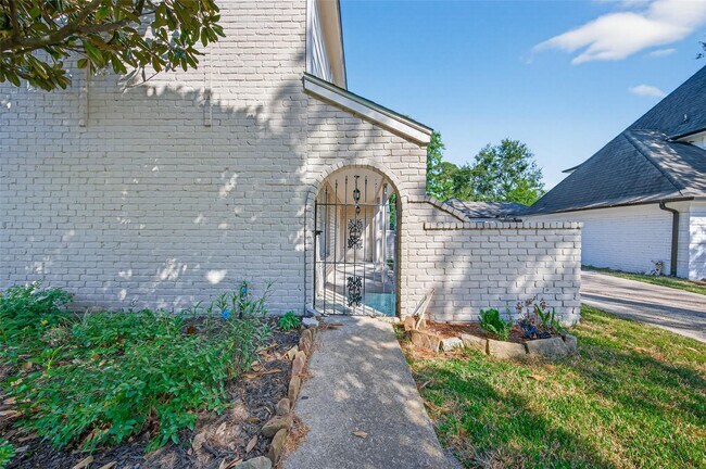 Foto del edificio - 5414 Spanish Oak Dr
