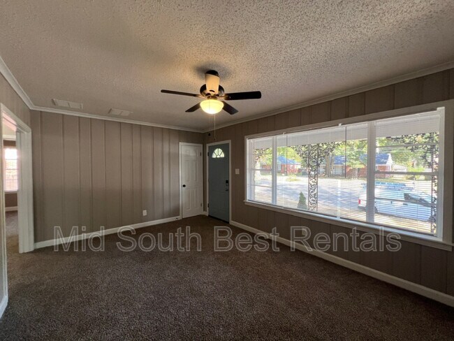 Foto del edificio - 1731 Dellwood Ave