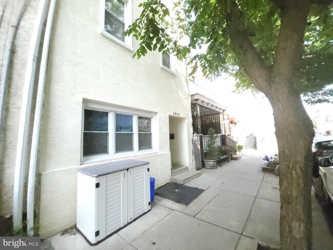 Foto del edificio - 3856 Terrace St