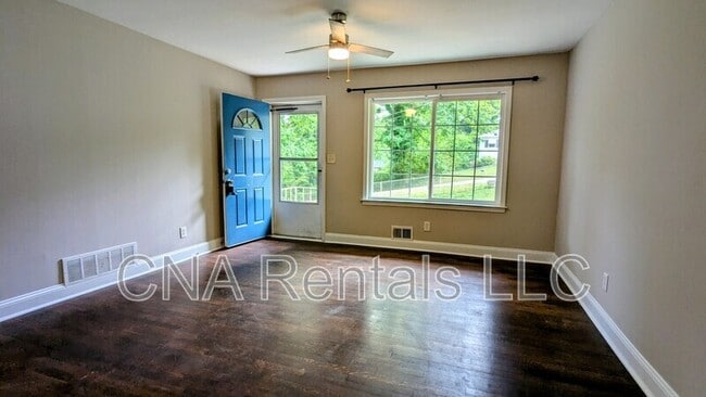 Foto del edificio - 631 Blackhawk Cir