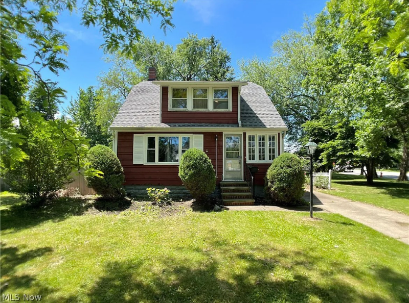 Foto principal - 18012 Cornwall Rd