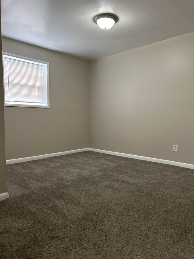 Foto del edificio - 4 Bed 2 Bath in Atlanta!