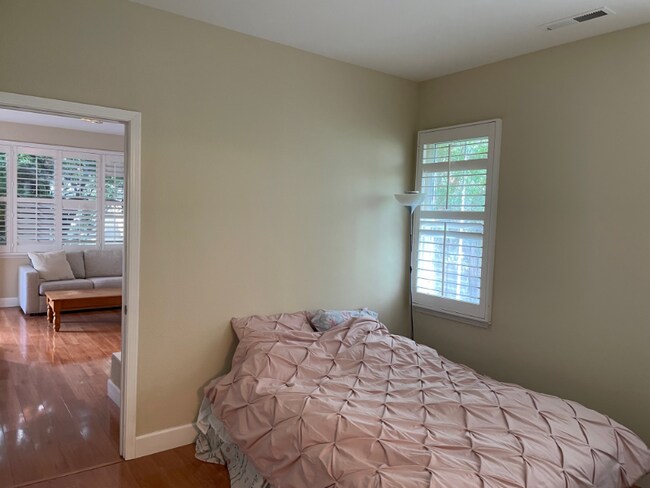 Foto del edificio - 4126 Horizon Ln