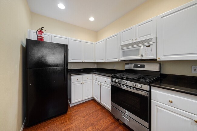 Building Photo - 15706 SW Flagstone Dr