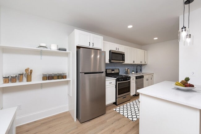 Kitchen - Corner Grove Apartments