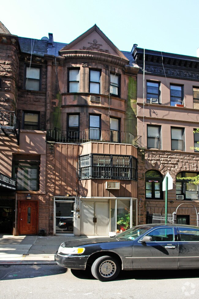 Building Photo - 256 W 88th St