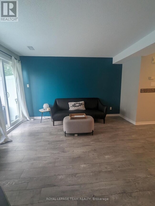 Building Photo - 6010 Red Willow Dr