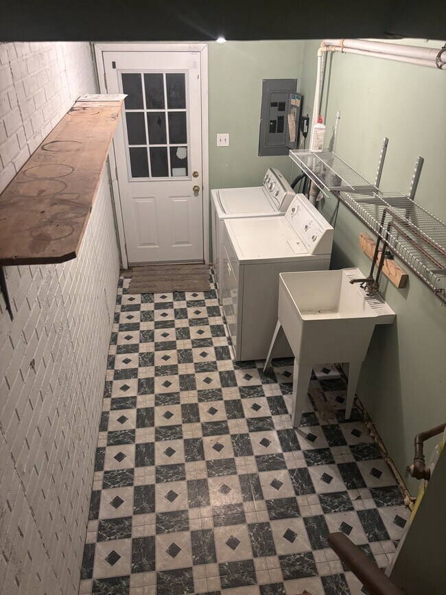 Foto del edificio - 1495 Lowell Ct