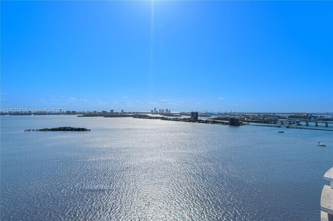 Foto del edificio - 788 NE 23rd St