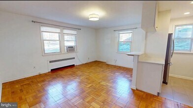 Building Photo - 4000 Beecher St NW