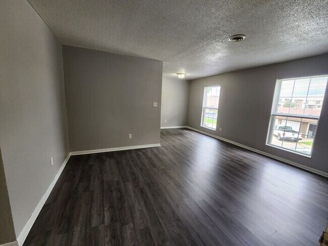 Foto del edificio - 2 Bedroom Apartment in Brazil
