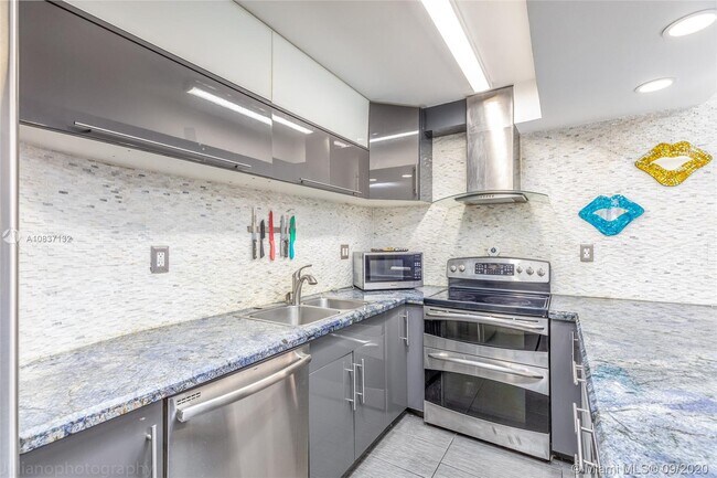 Foto del edificio - 230 174th St