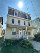 Building Photo - 404 4th St