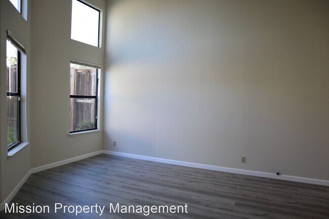 Building Photo - 3 br, 2.5 bath House - 34888 Sea Cliff Ter