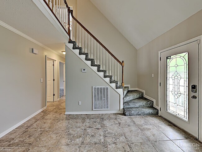 Building Photo - 271 E Morris Dr