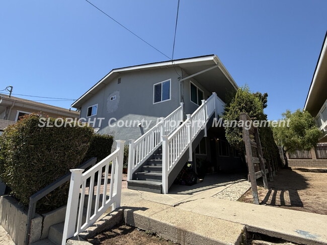 Foto del edificio - AVAILABLE AUGUST - 2 Bed, 1 Bath Grover Beach Apartment
