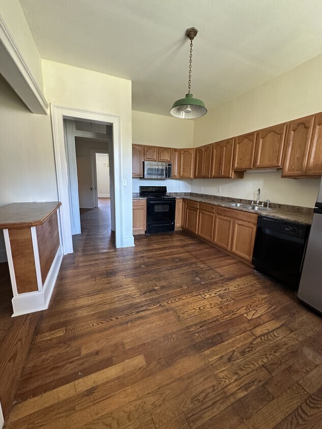Foto principal - 296 3rd St