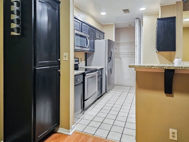 Foto del edificio - 601 E Burgess Rd