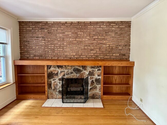 Building Photo - 6631 N Glenwood Ave