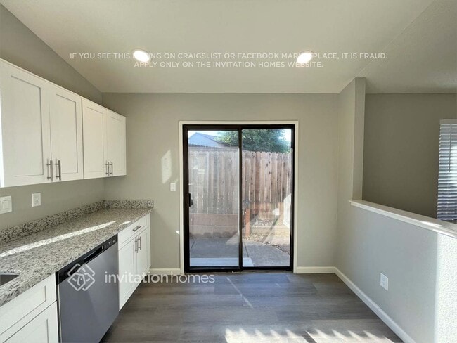 Building Photo - 2241 Pinenut Ct