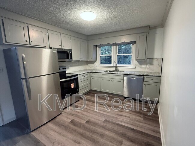 Foto del edificio - 9225 Moores Chapel Rd