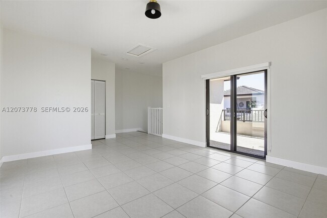 Building Photo - 4426 NW 83rd Pkwy