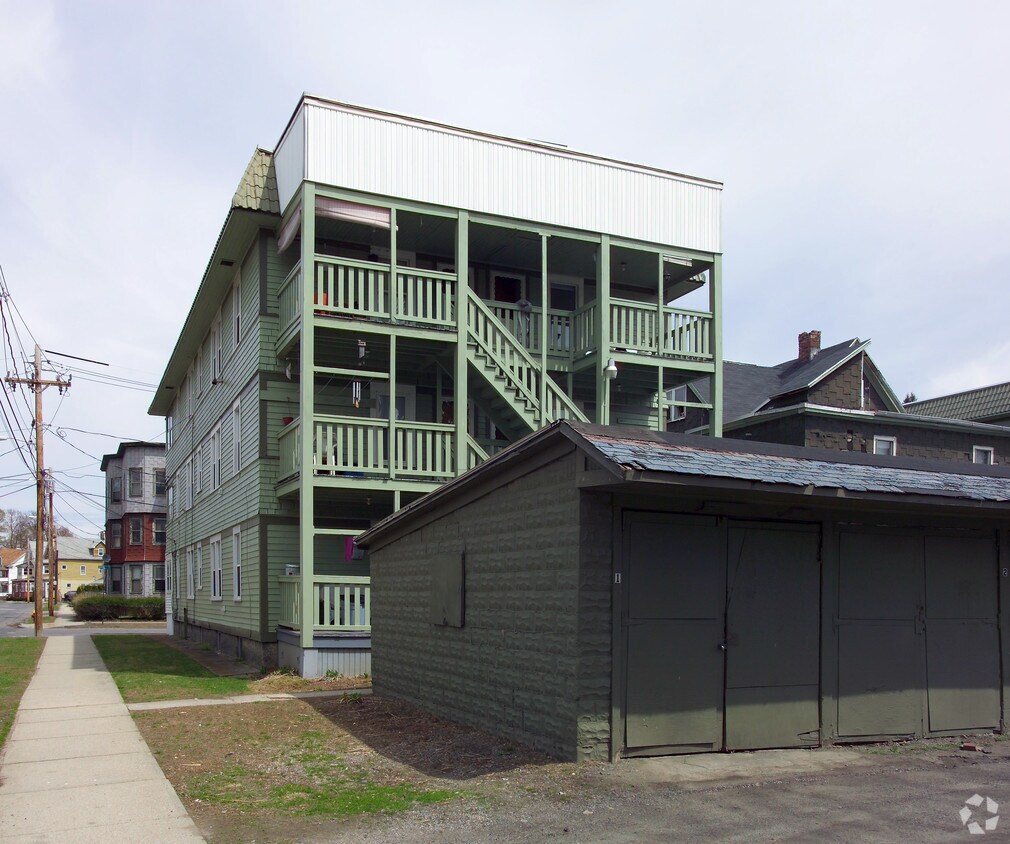 Building Photo - 27 Adams St