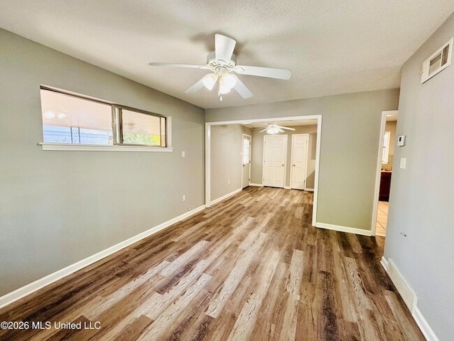 Foto del edificio - 8082 Whitebrook Dr