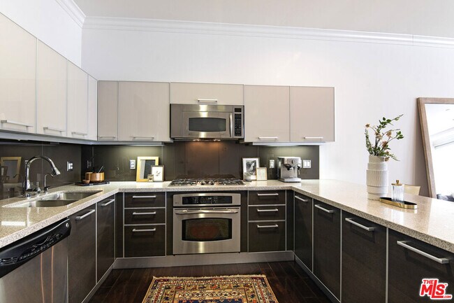 Foto del edificio - 801S S Grand Ave