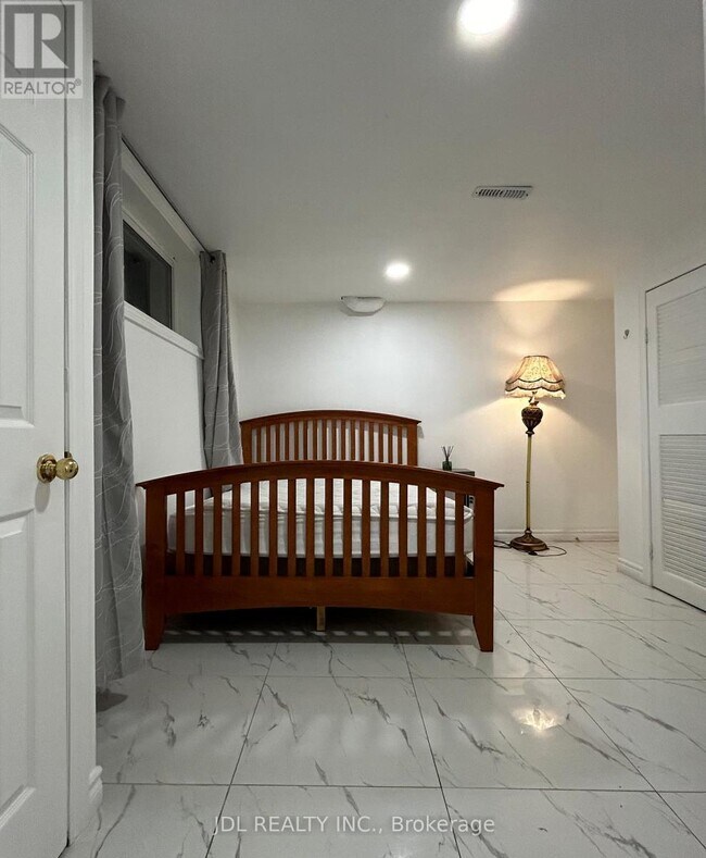 Photo du bâtiment - 80 Mosedale Crescent