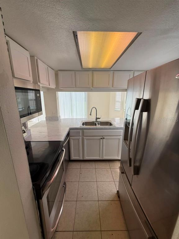 Building Photo - 833 Caribbean Dr
