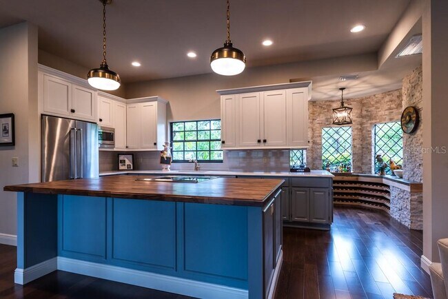 Building Photo - 8393 Turnberry Cir