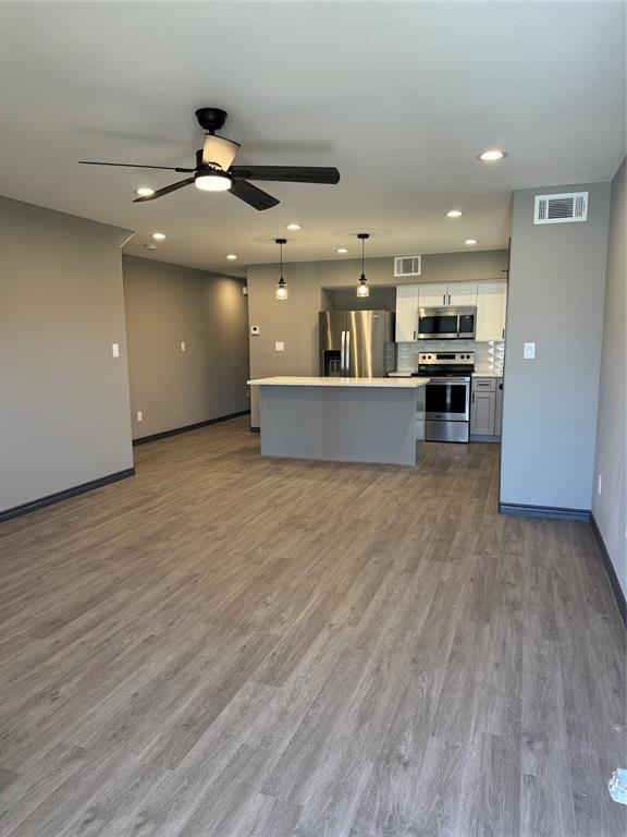 Building Photo - 7904 Sexton St