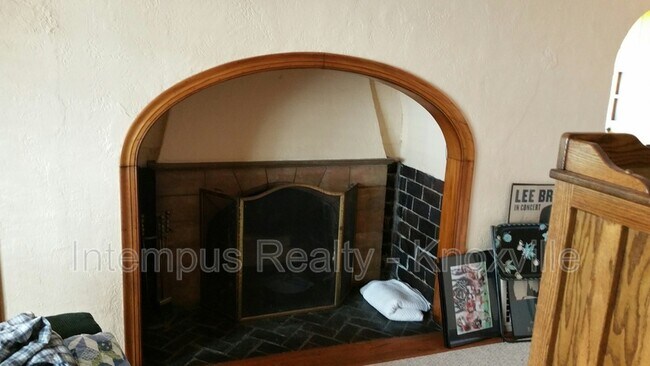 Foto del edificio - 2103 Fairmont Blvd